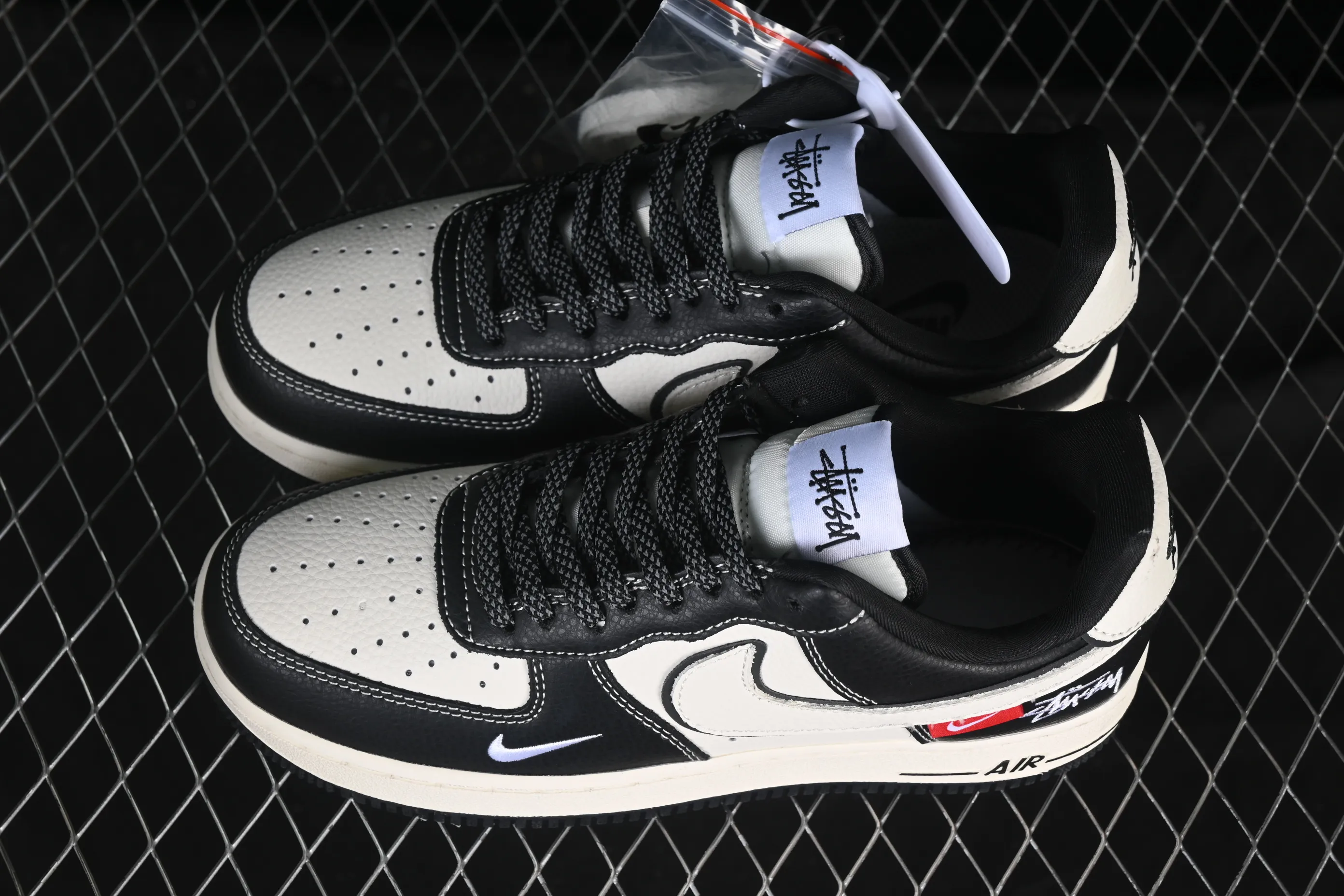 All categories Nk Air Force 1 Air Force series Nk Air Force 1 Low Air Force low-top Nike Air Force 1'07 Low Stusi co-branded classic black and white panda Air Force 1 low-top casual sneakers DD1982-318